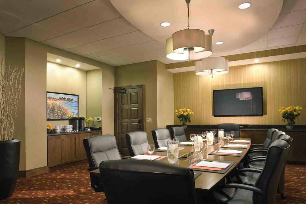 Courtyard By Marriott Santa Barbara Goleta Hotell Exteriör bild