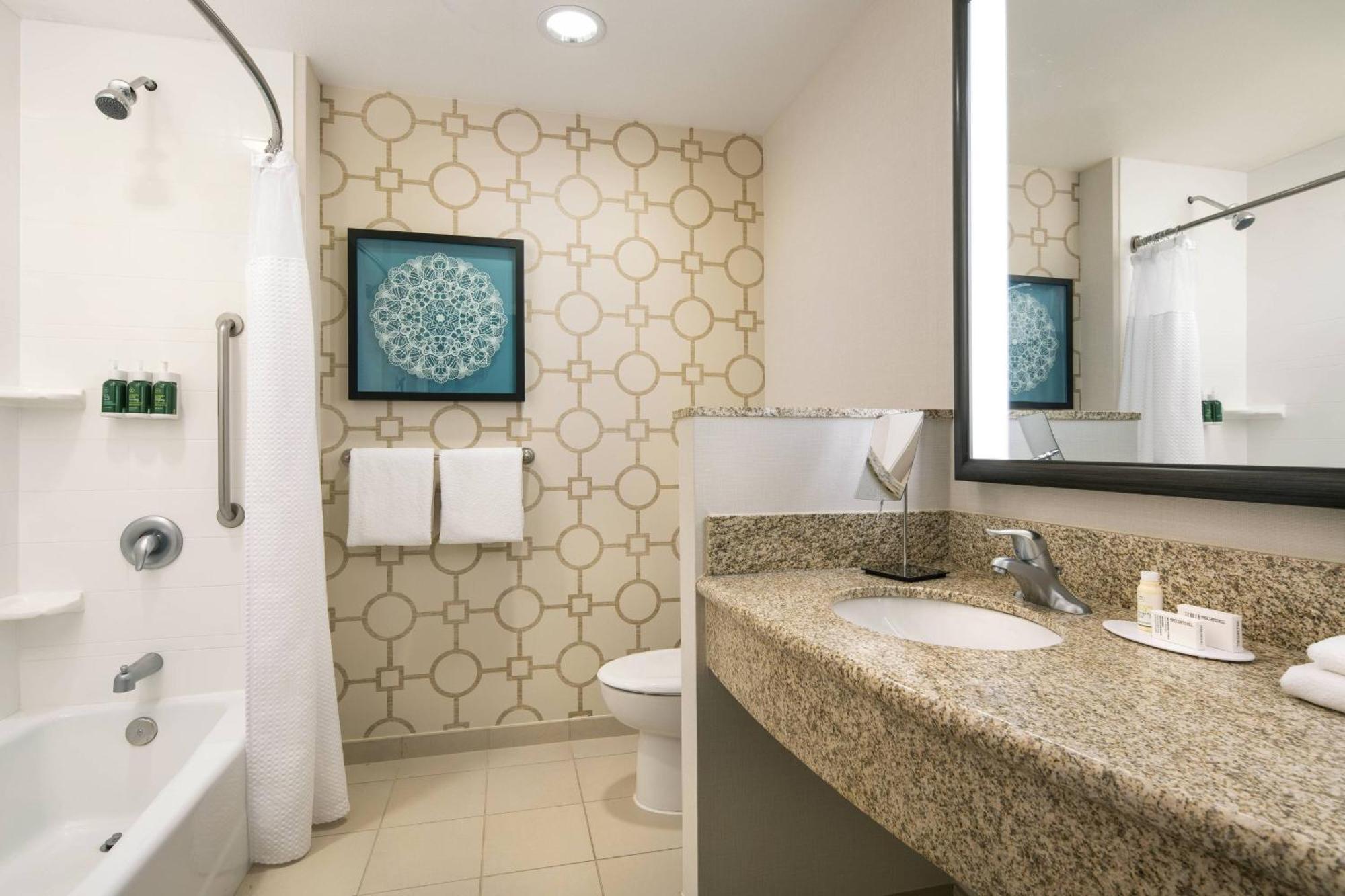 Courtyard By Marriott Santa Barbara Goleta Hotell Exteriör bild