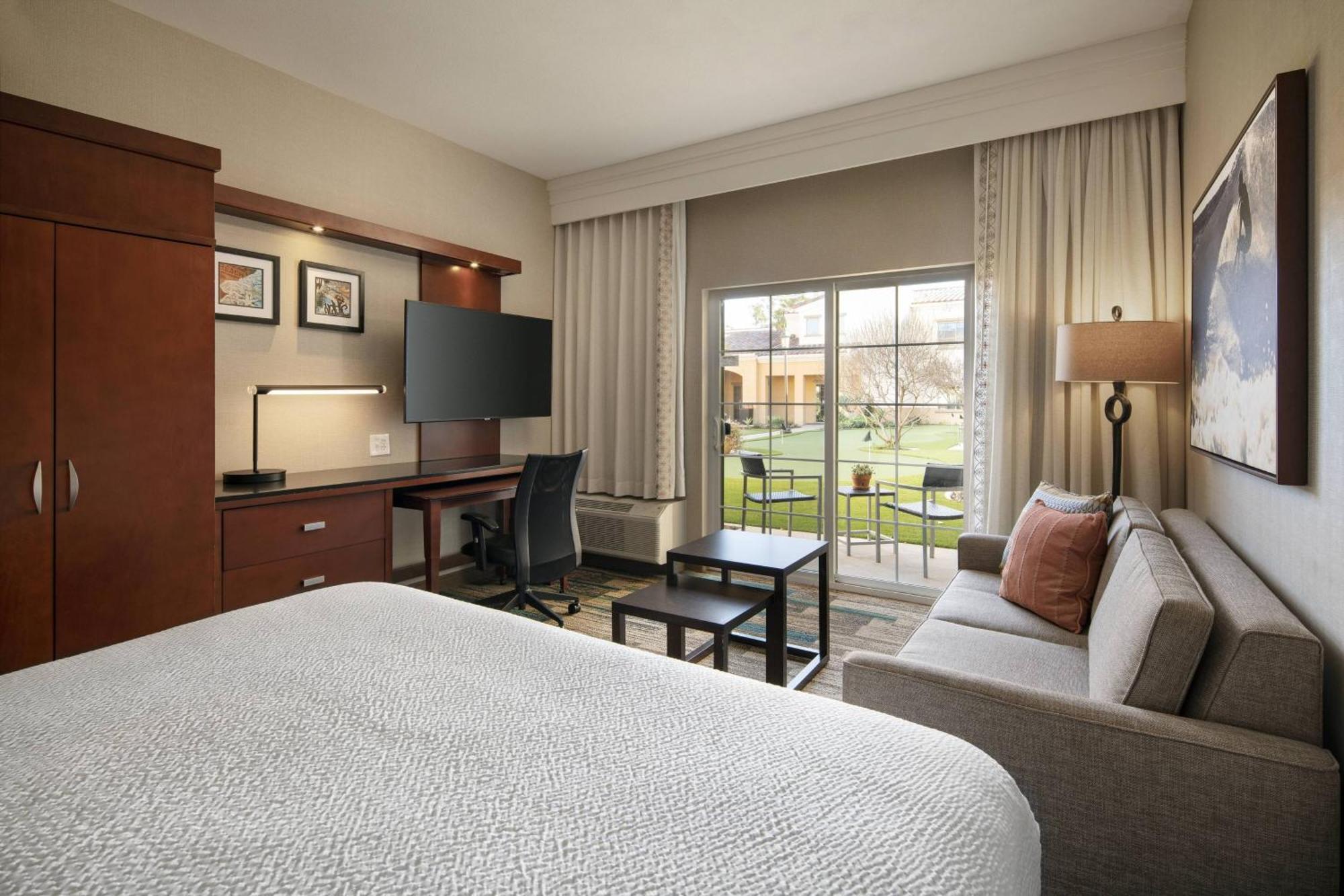 Courtyard By Marriott Santa Barbara Goleta Hotell Exteriör bild