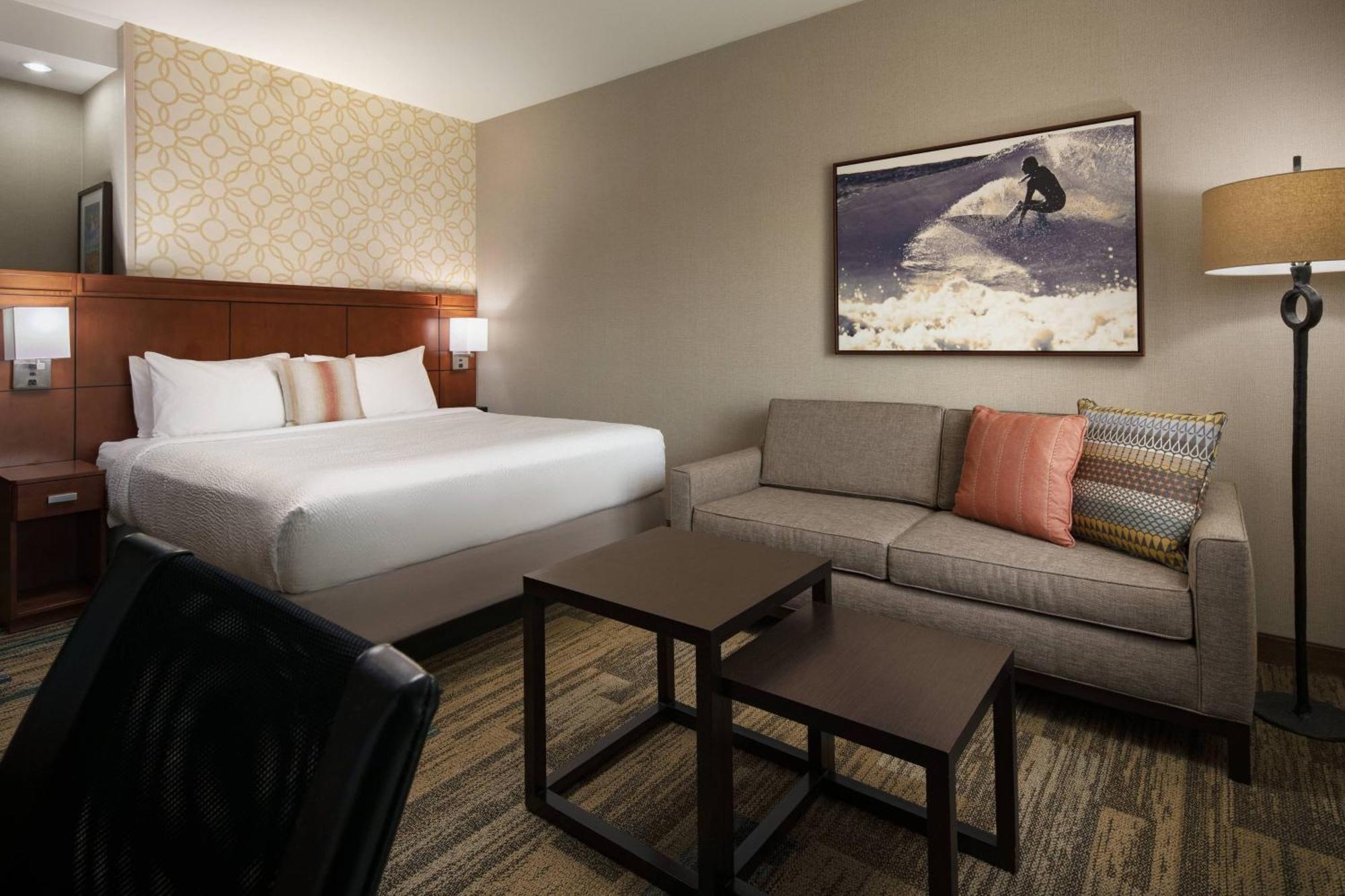 Courtyard By Marriott Santa Barbara Goleta Hotell Exteriör bild